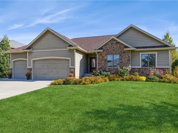 7029 Northwood Dr, Johnston, IA 50131