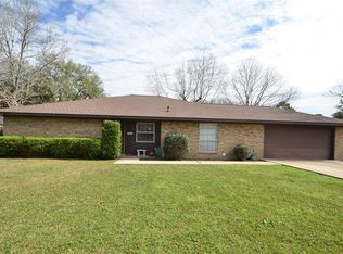 2203 Lisa Ln, Dayton, TX 77535