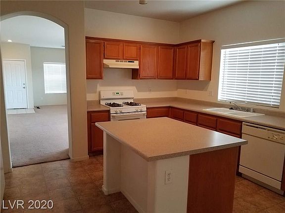 3rd image of 1025 Malibu Sands Ave