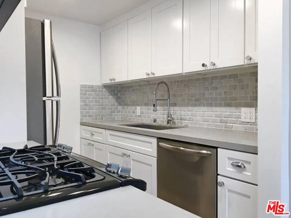 1 bed, 1.0 bath, 750 sqft, $2,995 — Photo 1