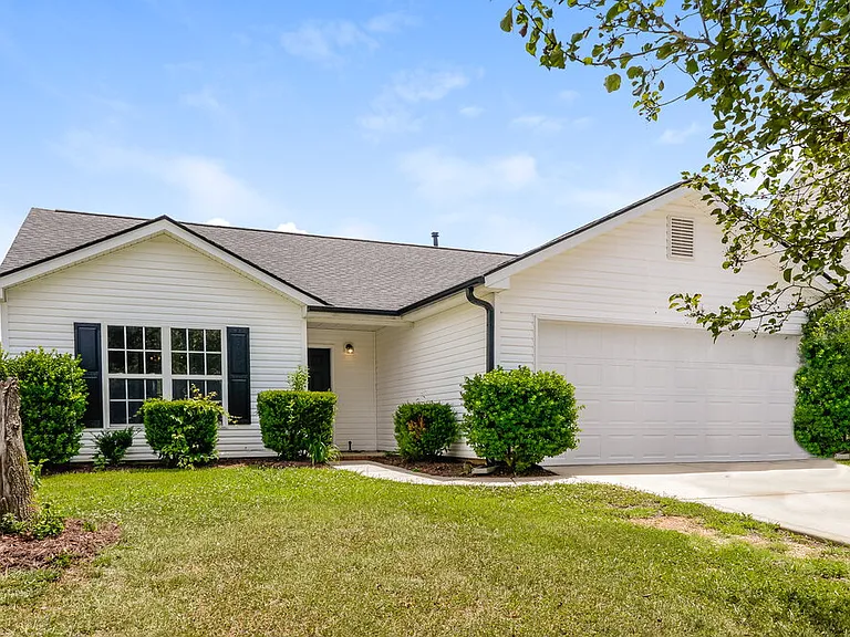 1108 Jordans Pond Ln — Photo 1