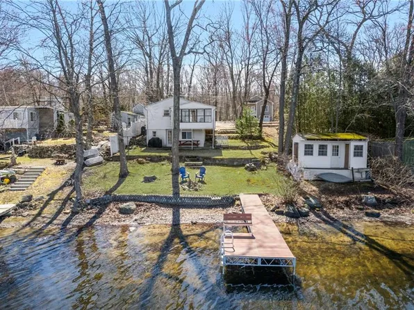 446 Lake Washington Dr, Glocester, RI 02814