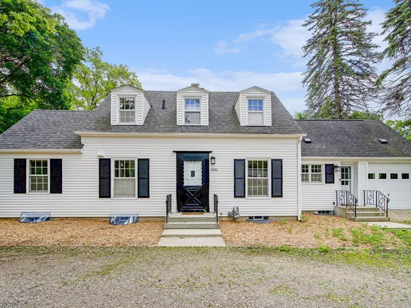 2690 Overridge Dr, Ann Arbor, MI 48104