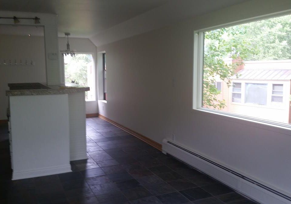 Kitchen, dining, entry