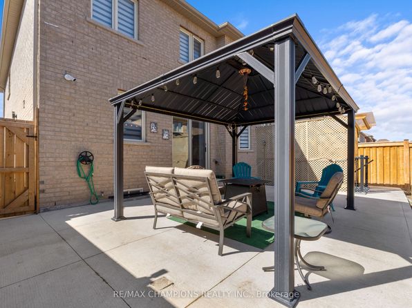 151 Russell Creek Dr, Brampton, ON L6R 4B4