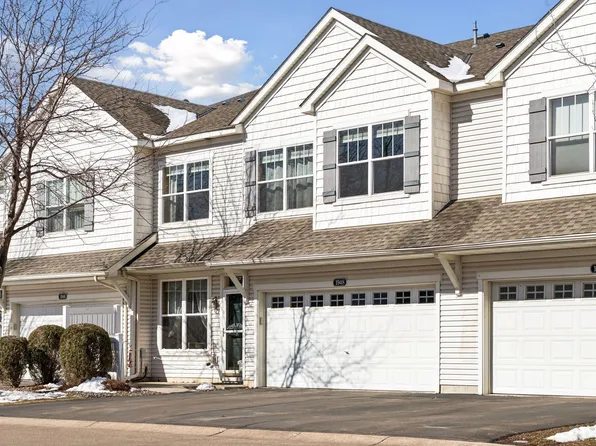 1948 Shamrock Pl, Chaska, MN 55318