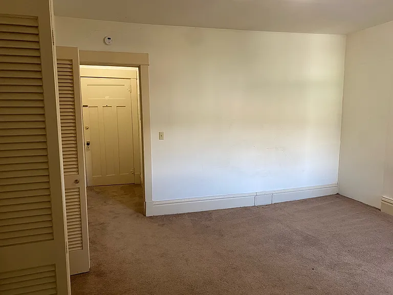 311 N Broadway St — Photo 15