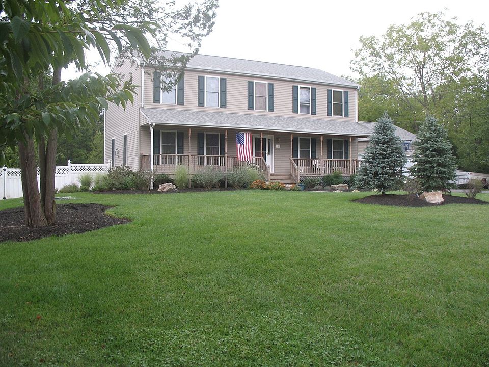 Front Lawn 2008