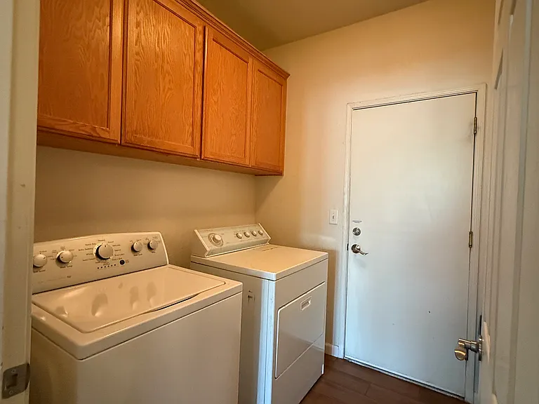 314 N Cypress Ave — Photo 10