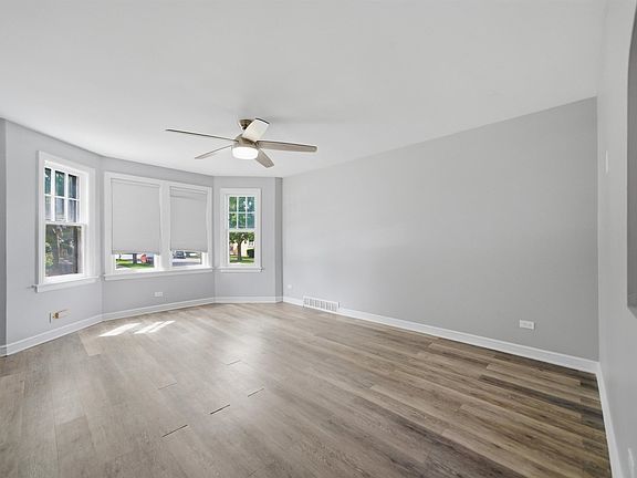 5th image of 3858 W 59th Pl