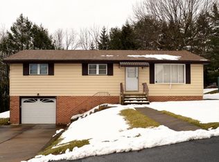 101 Glenstone Rd #L74, Dickson City, PA 18519