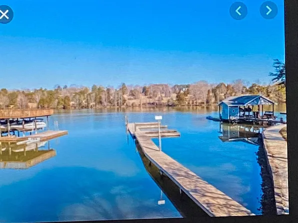 114 Waterside Cir, Moneta, VA 24121