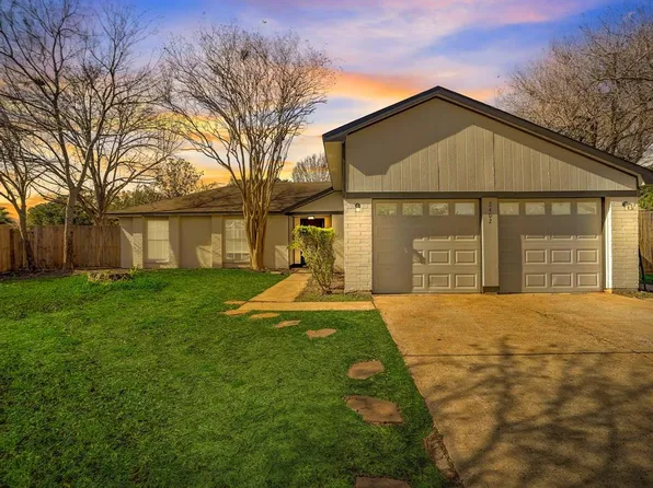2402 Point Comfort Court, Webster, TX 77598
