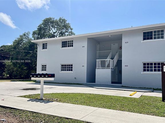 2nd image of 800 SW 10th Ave #830