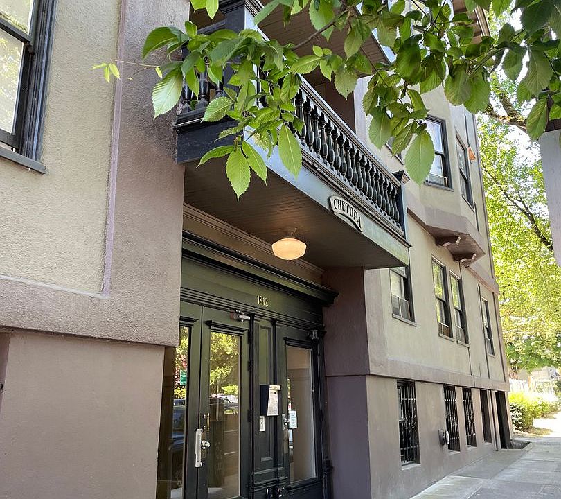 1st image of 1812 NW Flanders St #25
