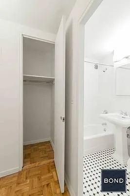 Rented by Bond New York | media 13