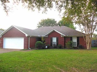23 Castlegate Dr, Jackson, TN 38305
