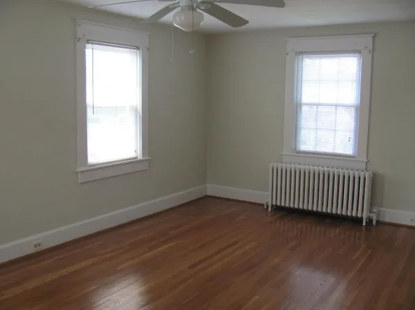 303 Rockbridge Rd, Portsmouth, VA 23707