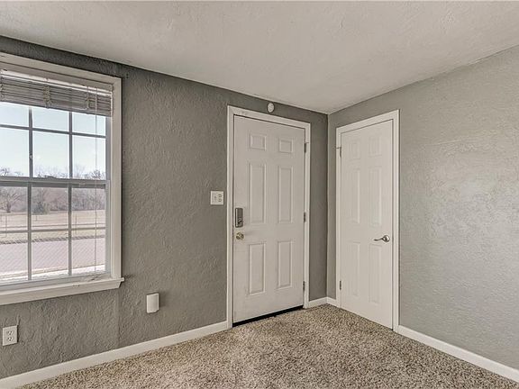 5th image of 701 SW 56th St