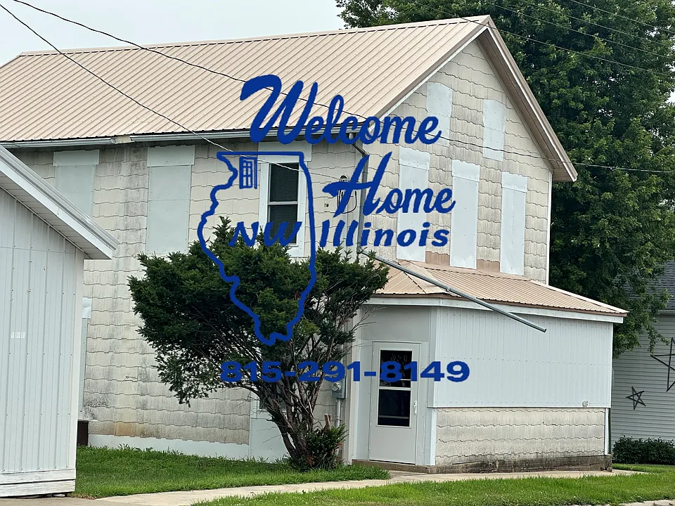 102 1/2 W Main St