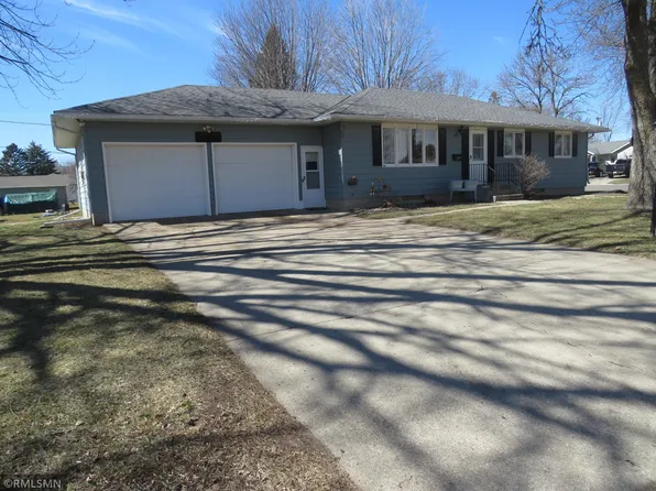 1425 Stevens Ave N, Glencoe, MN 55336