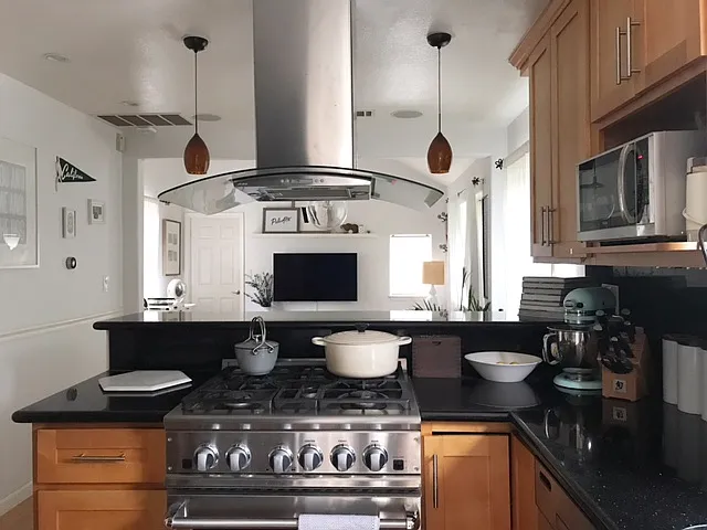 510 Military Way — Photo 4
