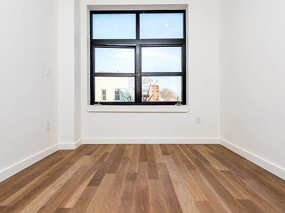 3rd image of 555 Graham Ave APT 2B