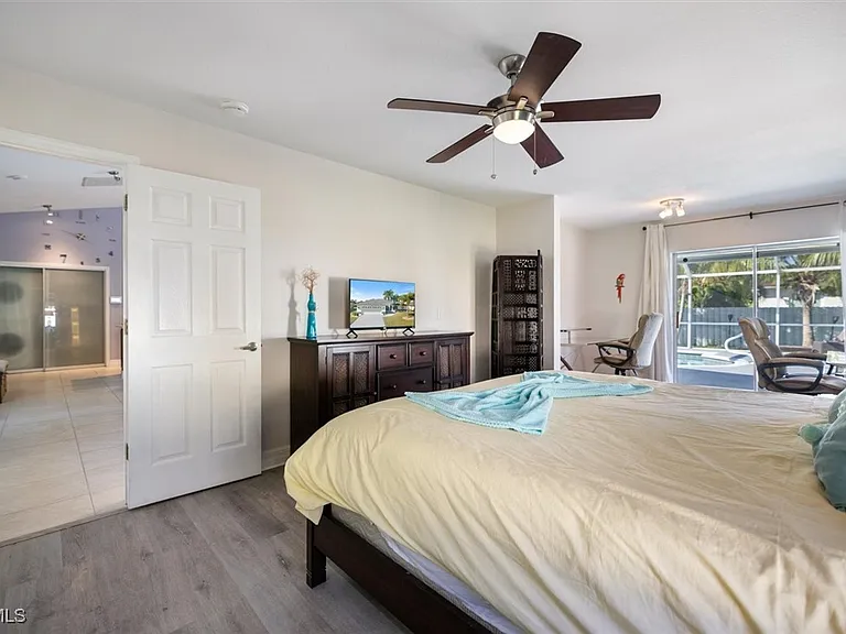 4516 SW 21st Pl — Photo 34