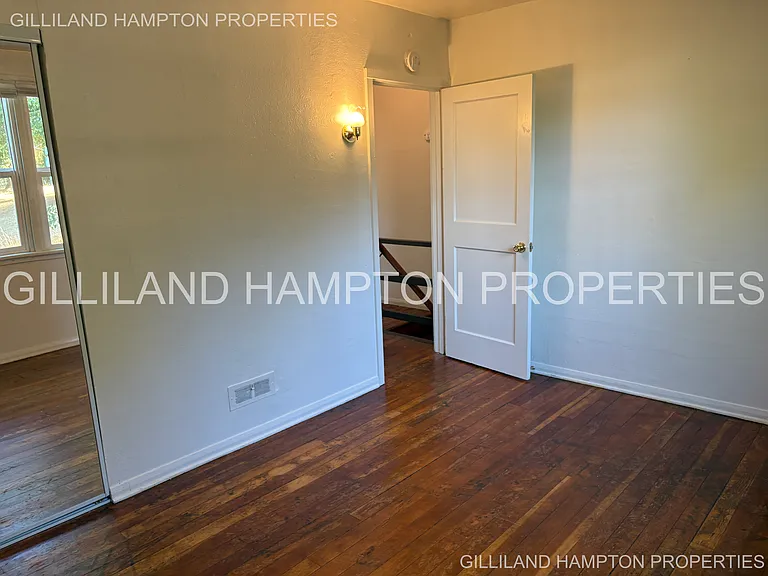 318 NW 15th St #318 — Photo 41
