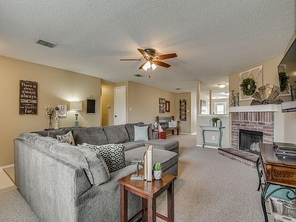 3rd image of 3528 Clydesdale Dr