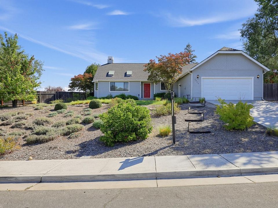 1st image of 2468 Falcon Dr