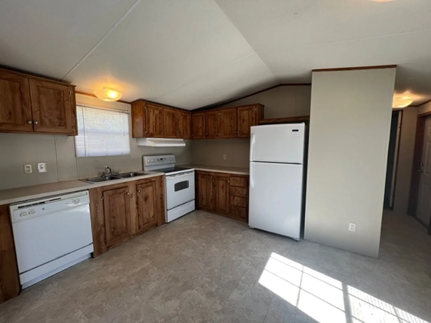 Ready to make this your new home? — Photo 3