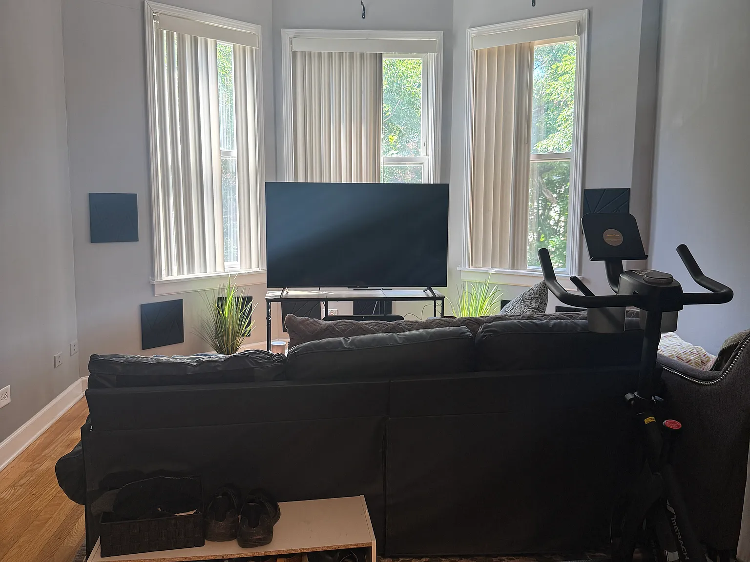 3 bed, 1100 sqft, $2,195 — Photo 2