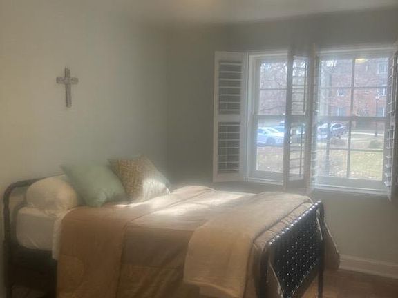 4th image of 1730 W Abingdon Dr APT 102