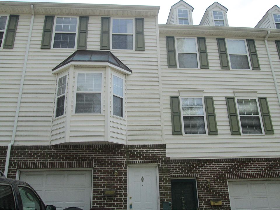 1st image of 2404 W 7th St
