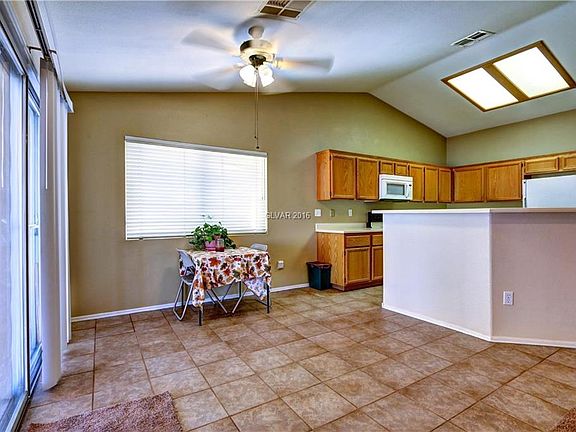 5th image of 1044 Oak Shade Ln