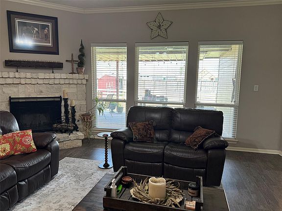5th image of 3014 Bowser Rd