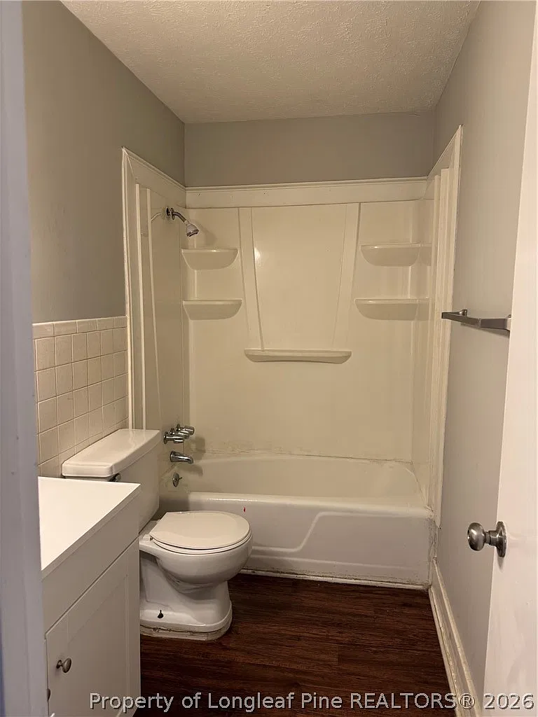 2 bed, 1.0 bath, 800 sqft, $900 — Photo 4