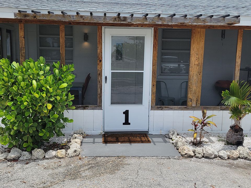 1st image of 10117 Cortez Rd W