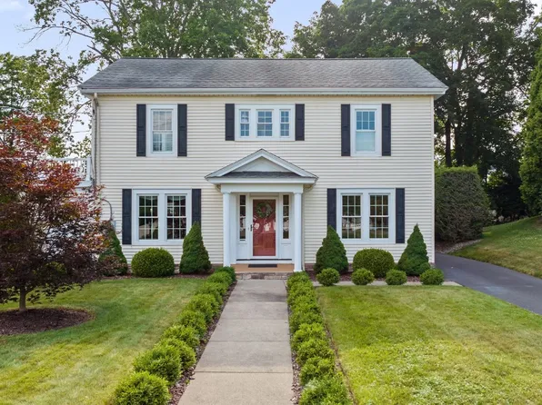11 Crestmont Rd, Binghamton, NY 13905