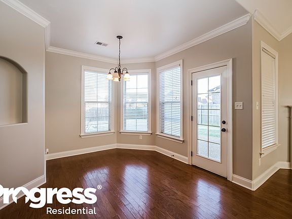 5th image of 7140 Carriebrook Dr