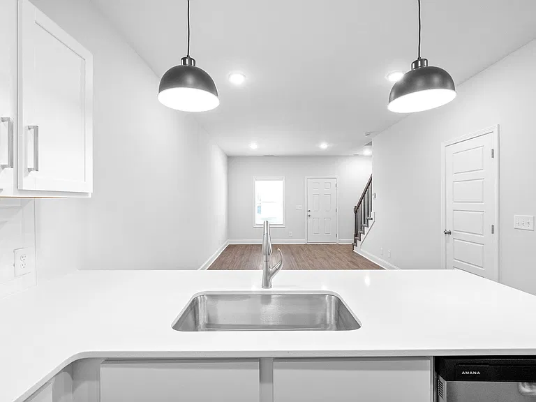 760 Tracy Ln #D104 — Photo 5