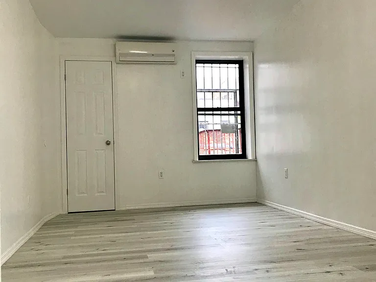 87 Clinton St #17 — Photo 7