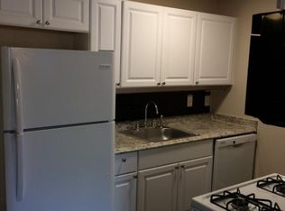 10281 Mills Station Rd APT 10, Rancho Cordova, CA 95670