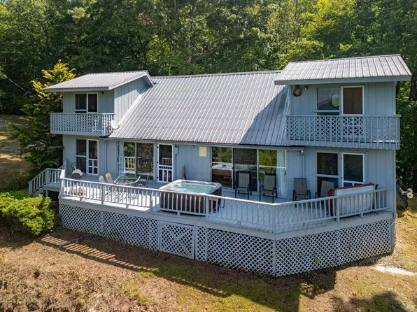 5359 Conleys Creek Rd, Whittier, NC 28789