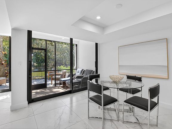 4th image of 3707 Bridgewood Drive