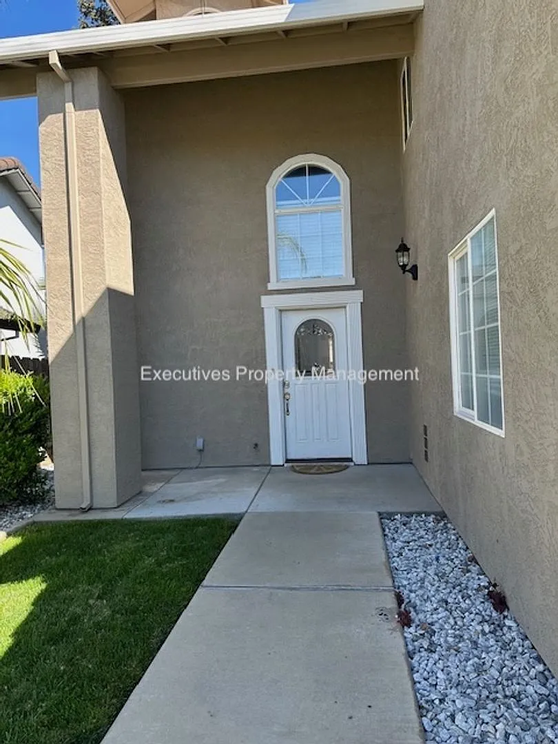 Coming Soon || 1103 Acapulco Ct Merced — Photo 2