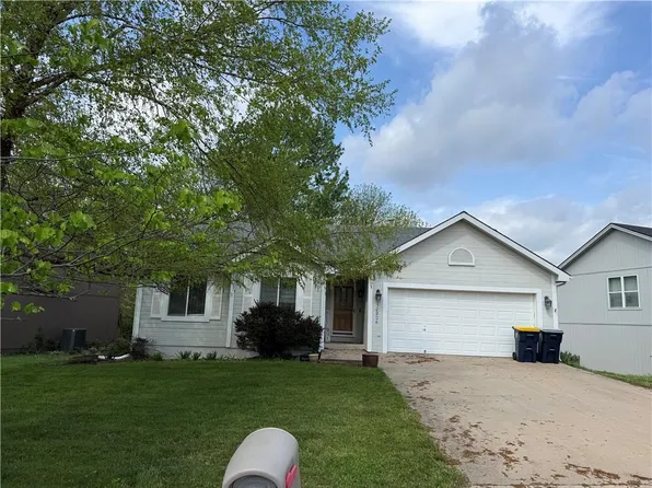 10904 N Marsh Ave, Kansas City, MO 64157