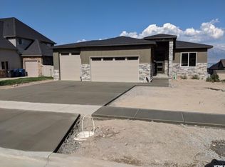 3898 S Beacon Dr, Saratoga Springs, UT 84045