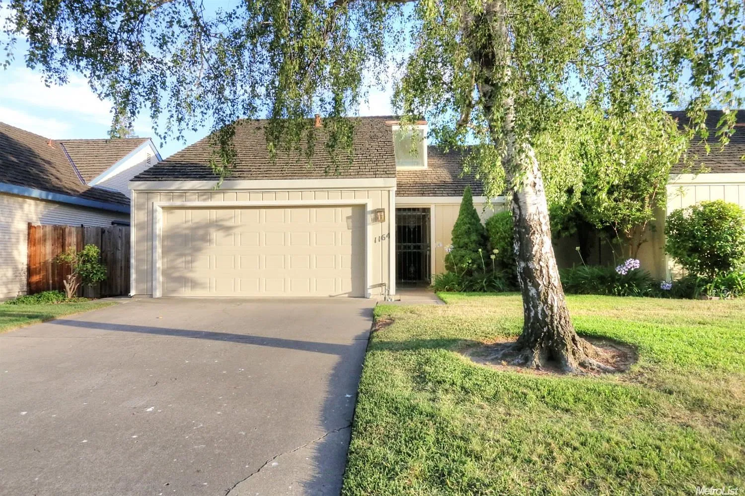 1164 Spruce Tree Cir photo 1